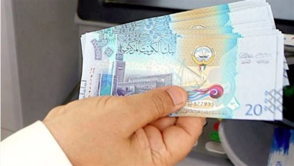 بنهاية تعاملات اليوم الأحد.. ارتفاع سعر الدينار الكويتي مقابل الجنيه المصري